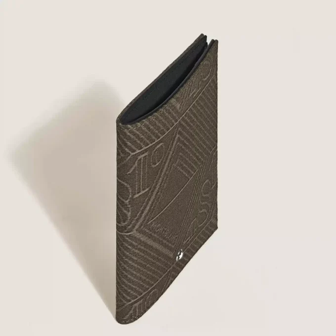 4810 jacquard passport holder