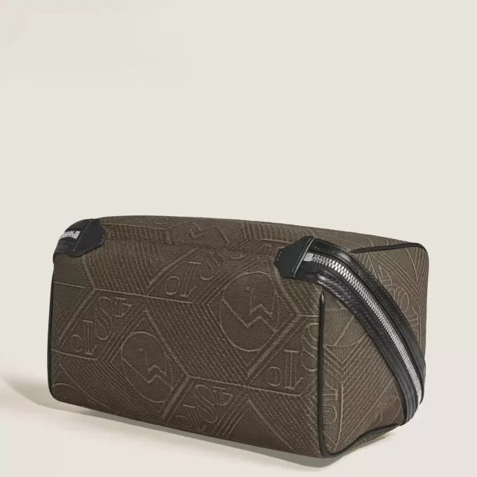 4810 jacquard toiletry case