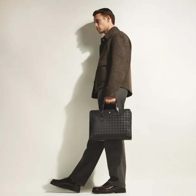 Extreme 3.0 thin document case