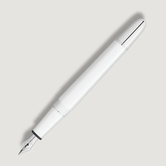 Meisterstück White Classique Fountain Pen (M) Meisterstück White Classique Fountain Pen (M)