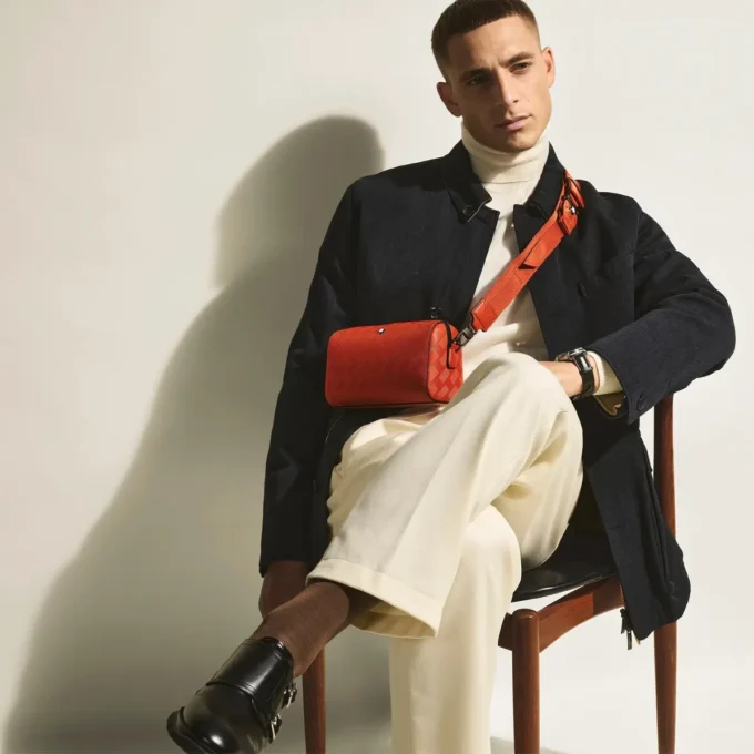 Montblanc 142 bag mini with M LOCK 4810 buckle Montblanc 142 bag mini with M LOCK 4810 buckle