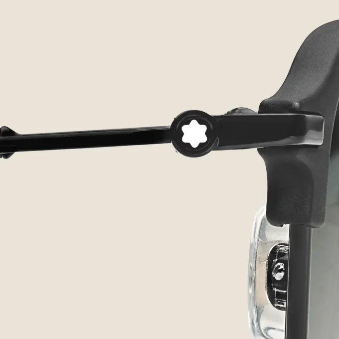 Rectangular Sunglasses with Black Metal Frame