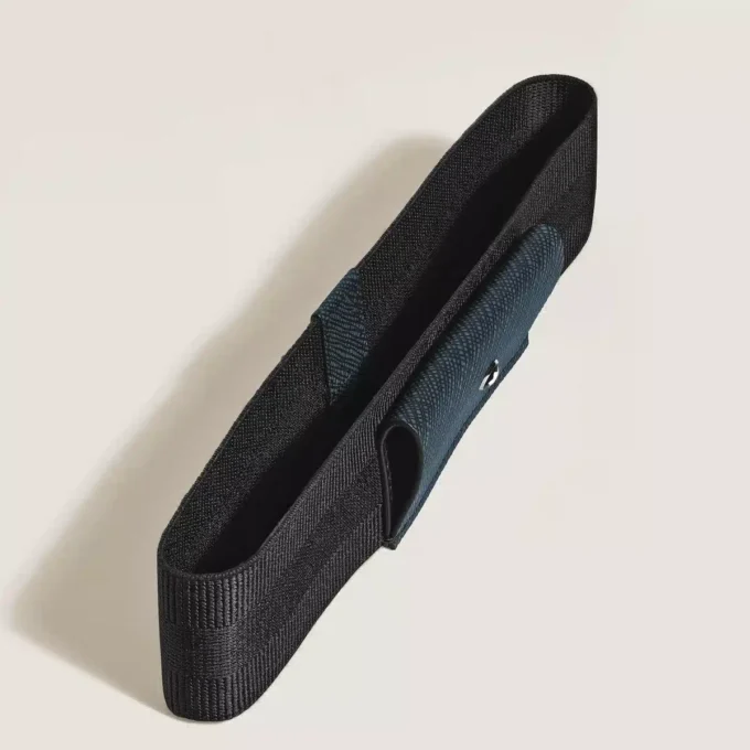 Sartorial 1 pen pouch with elastic band