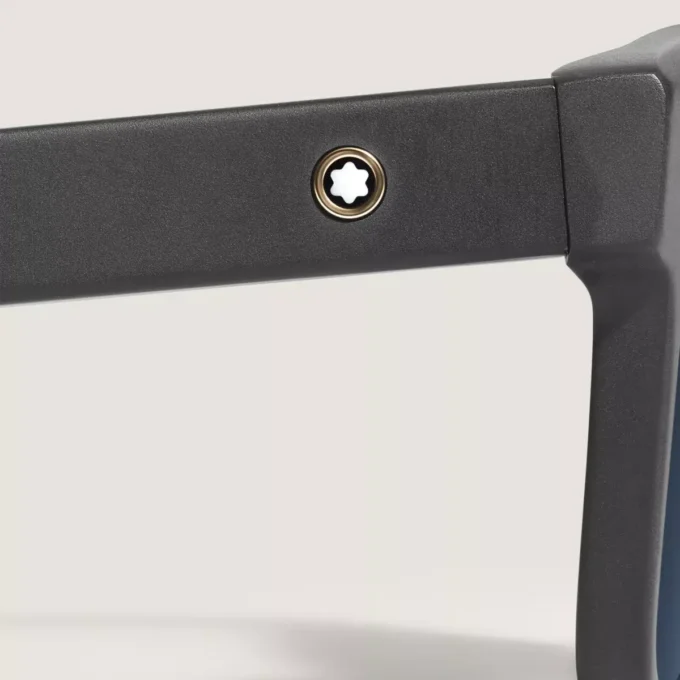 Squared Sunglasses with Black Coloured Acetate Frame