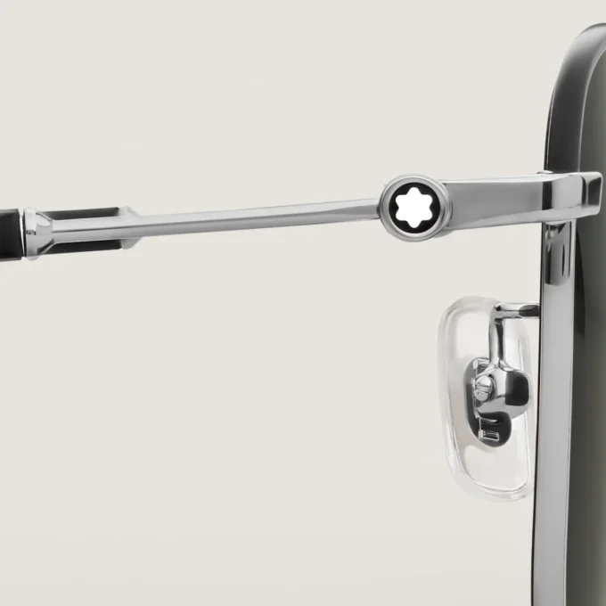 Squared Sunglasses with Silver Coloured Metal Frame